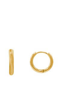 Goldene Creolen mit einer glatten, glänzenden Oberfläche und einem geschwungenen Design. Eine ist länglich und schlank, während die andere rund und dicker ist.
