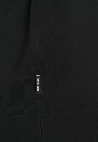 ONSWYLER LIFE CREW - Strikkegenser - black