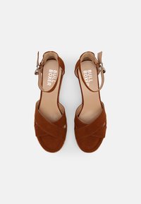 Bullboxer 268003F2T - Platåsandaler - cognac