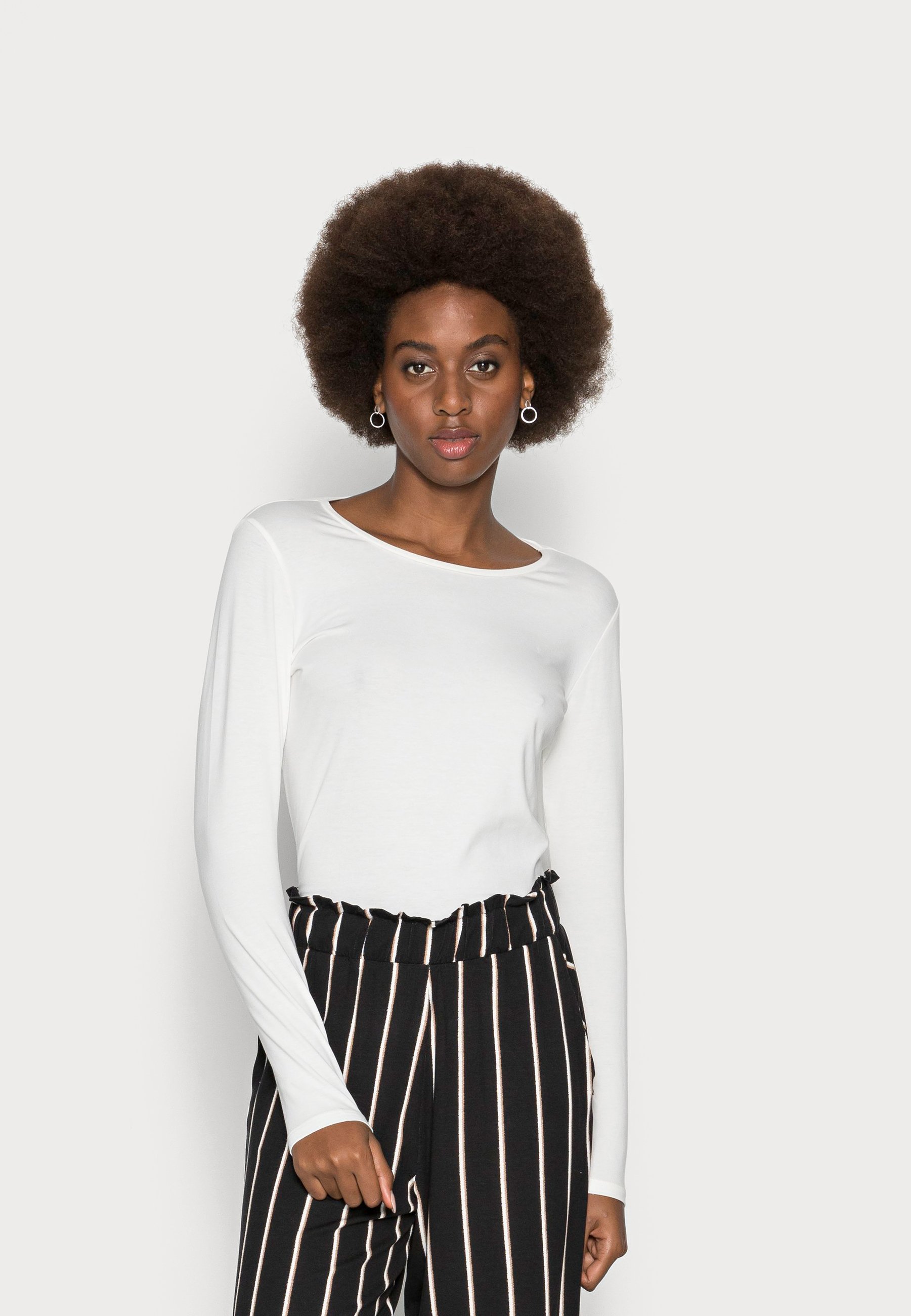 Women Long sleeved top Women Long sleeved top