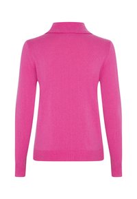 Maglione rosa a maglia con colletto alto, maniche lunghe e una texture liscia. Presenta un design aderente e dettagli a costine sull'orlo.