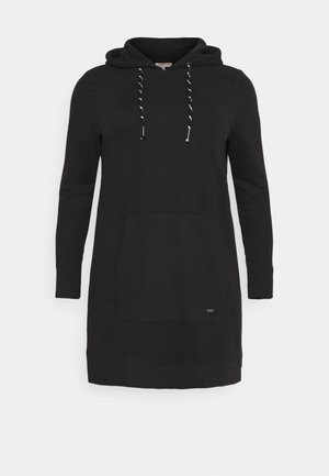 Zwarte lange mouwen hoodie-jurk met voorzak in kangoeroestijl en zwart-witte trekkoorden, weergegeven op een effen lichtgrijze achtergrond.