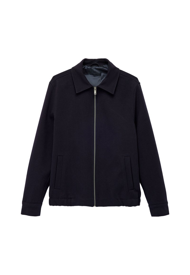 Marineblå zip-jakke med krave, ribbede manchetter og to sidelommer. Fremstillet af et glat stof med en struktureret design.