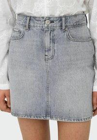 ONLY ONLSTELLA - Uska suknja - light grey denim