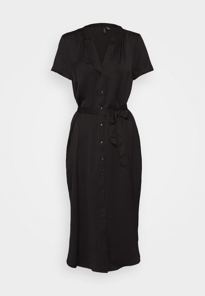 Robe mi-longue noire à manches courtes avec fermeture boutonnée sur le devant et ceinture en tissu à la taille, présentant un col en V et de légers fronces aux épaules.
