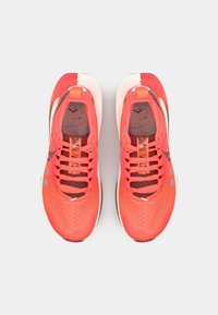 Nike Performance ZOOMX ZEGAMA 2 - Trail running shoes - hyper crimson/dark team red/glacier blue/sail