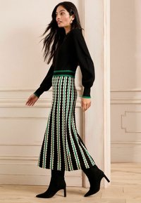 Love & Roses REGULAR FIT CHEVRON LONG SLEEVE - Sarafanas - black scallop