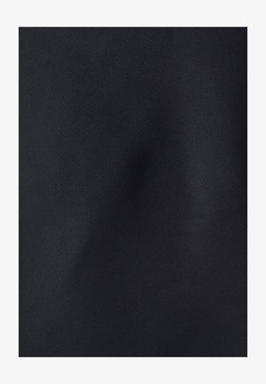 Tessuto nero con una finitura liscia e opaca. La superficie è leggermente texturizzata, uniforme nel colore senza schemi o disegni visibili.