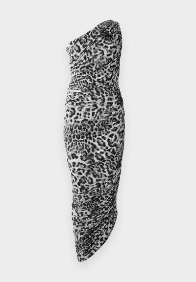 Rochie asimetrică, cu imprimeu leopard alb-negru, cu un singur umăr, realizată dintr-un material furgut și cu o siluetă ajustată.