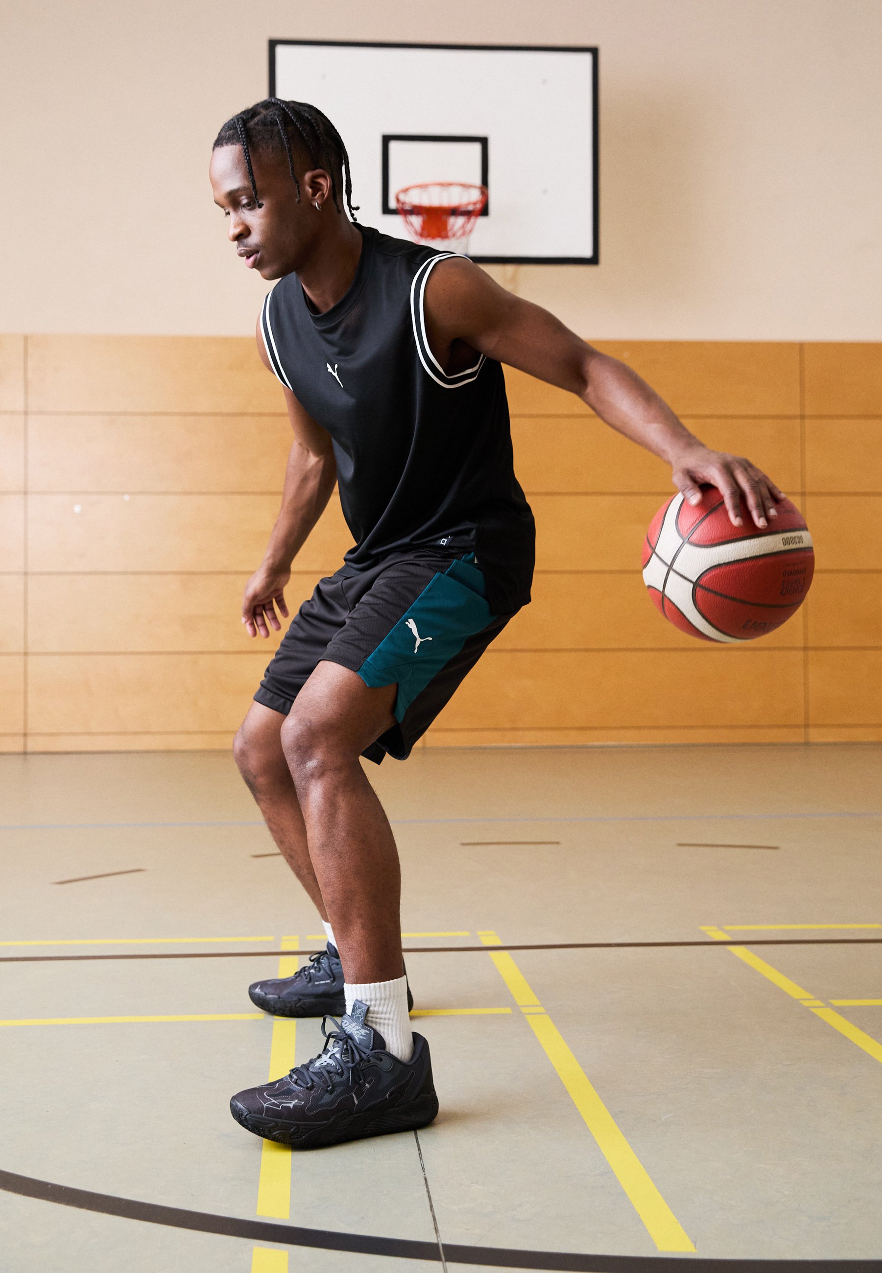 good team basketball shoes