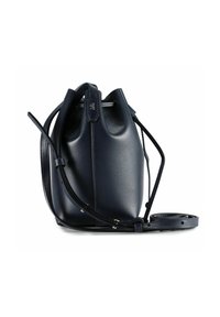Borsa a secchiello in pelle blu navy con apertura regolabile, tracolla sottile e superficie liscia. Presenta un piccolo dettaglio logo vicino alla chiusura.