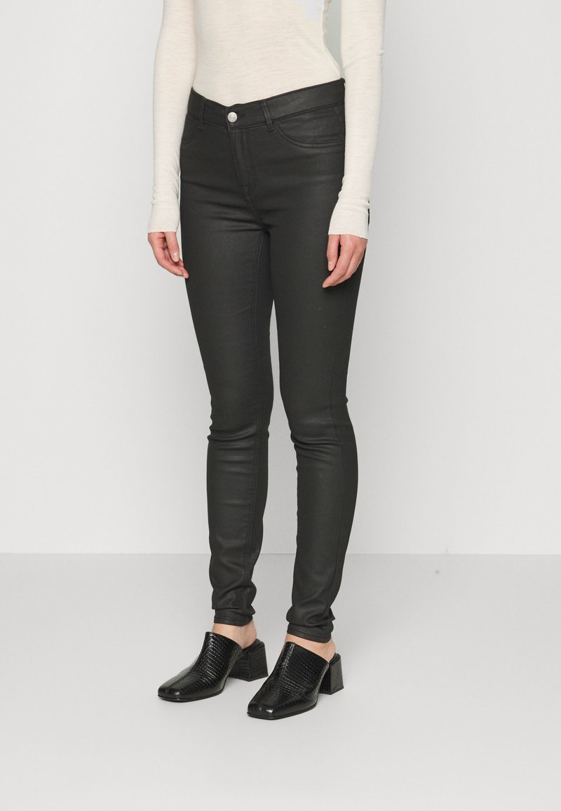 Selected Femme SLFGAIAMAYA COATED Jeans Skinny Fit black/schwarz