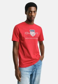 GANT REG ARCHIVE SHIELD - T-shirt print - ruby red