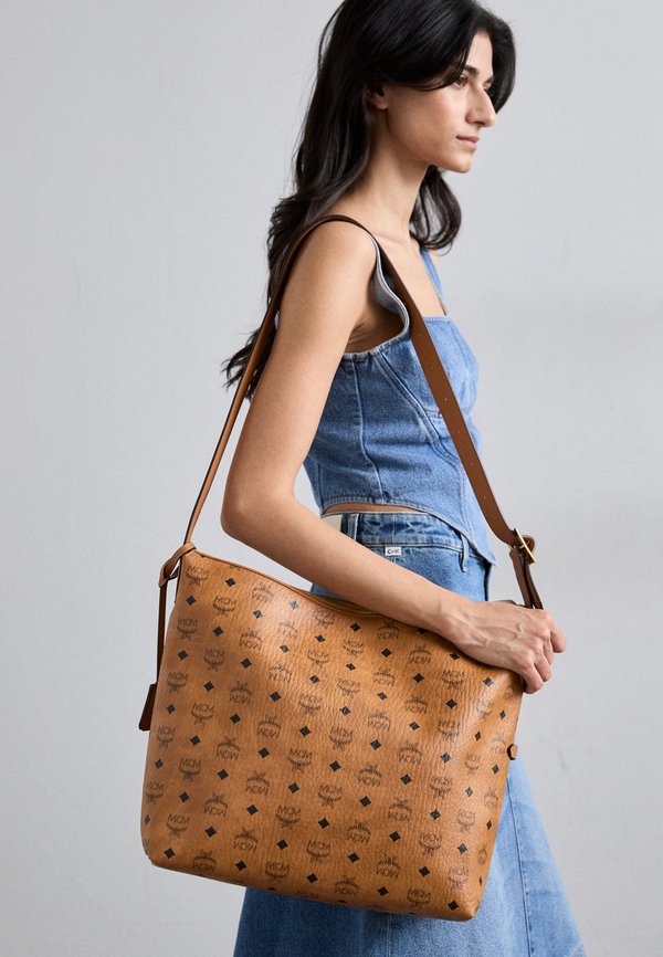 AREN - Handbag - cognac2