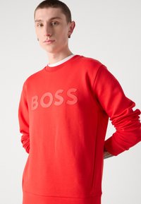 BOSS SALBO - Melegítőfelső - open red