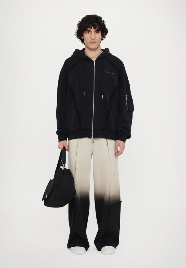 DECONSTRUCTION UNISEX - Tracksuit bottoms2