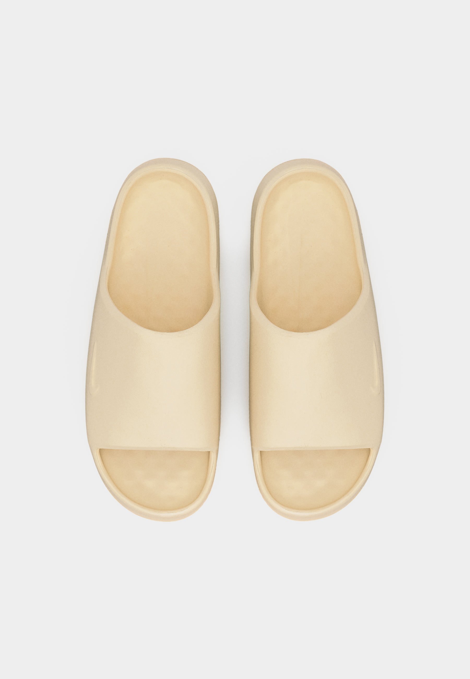 【最終価格】Nike Calm 2.0 Slide \