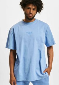 DEF RODA - Printtipaita - blue