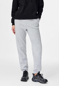 Pieces PCCHILLI - Trainingsbroek - light grey melange