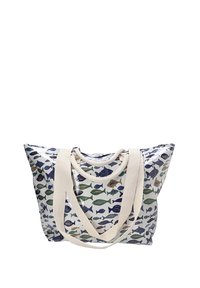 Bolsa de mano con una superficie brillante y con un patrón de peces en azul, verde y dorado. Presenta asas de tela resistentes en color crema. Forma triangular.