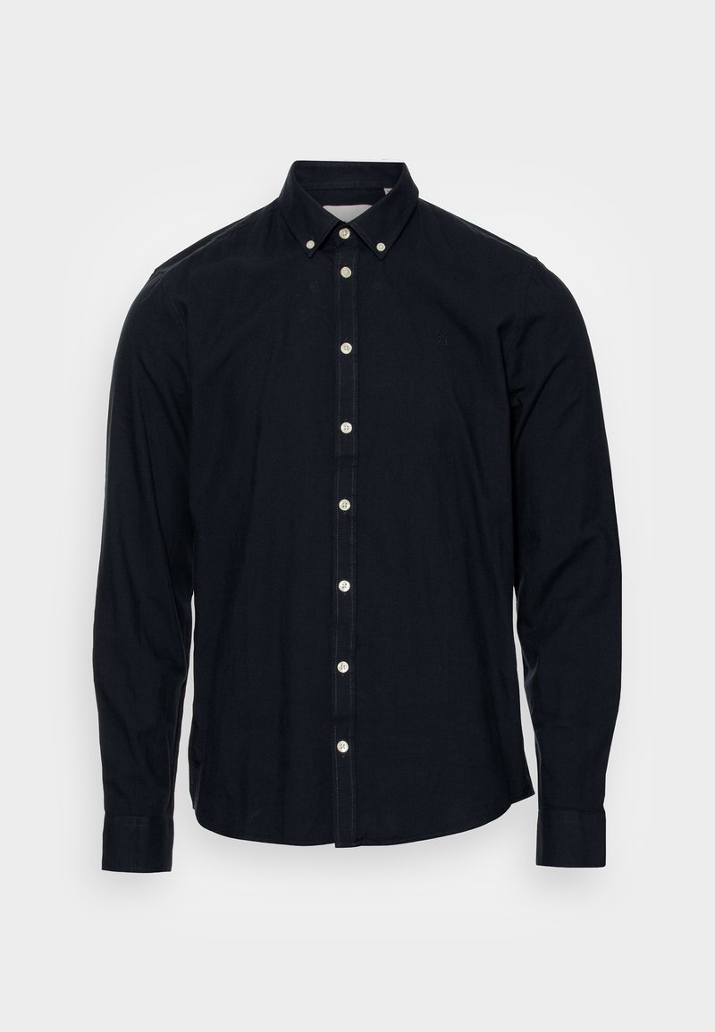 Langäromiges Button-Up-Hemd aus dunkelblauer Baumwolle mit spitzem Kragen, weißen Knöpfen und einem dezenten gestickten Logo auf der Brust.