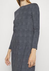 WEEKEND MaxMara Trikoomekko - blue