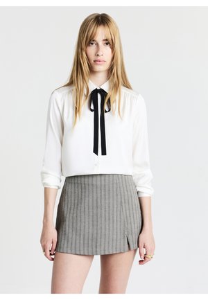 CRAVATTINO - Camicia - bianco lana