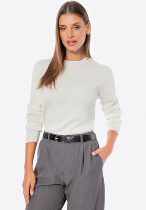 - Sweter