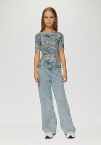 s.Oliver SLIM FIT À MOTIF AJOURÉ ET BORD ROULOTTÉ - T-shirt imprimé - creme