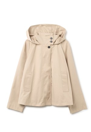 Beige leichte Jacke mit Kapuze, ausgestattet mit einer Knopfverschluss, zwei Seitentaschen und einem lässigen, weit geschnittenen Design. Glatte Textur.
