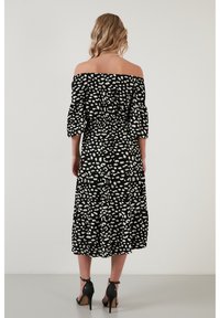 LELA Slim Fit - Dnevna haljina - black lepoard