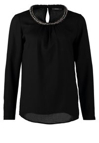Zwarte blouse met lange mouwen en een sleutelgaatje aan de achterkant, geplooide halslijn en een gestructureerde metallic rand rond de kraag. Zacht materiaal met een vleugje glans.