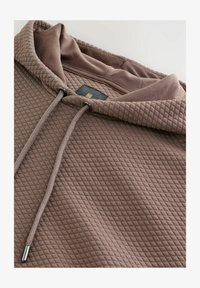 Unselected, neutral