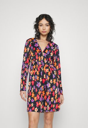 ONLY Petite ONLCLAUDIA DRESS - Denné šaty - black/multicolor