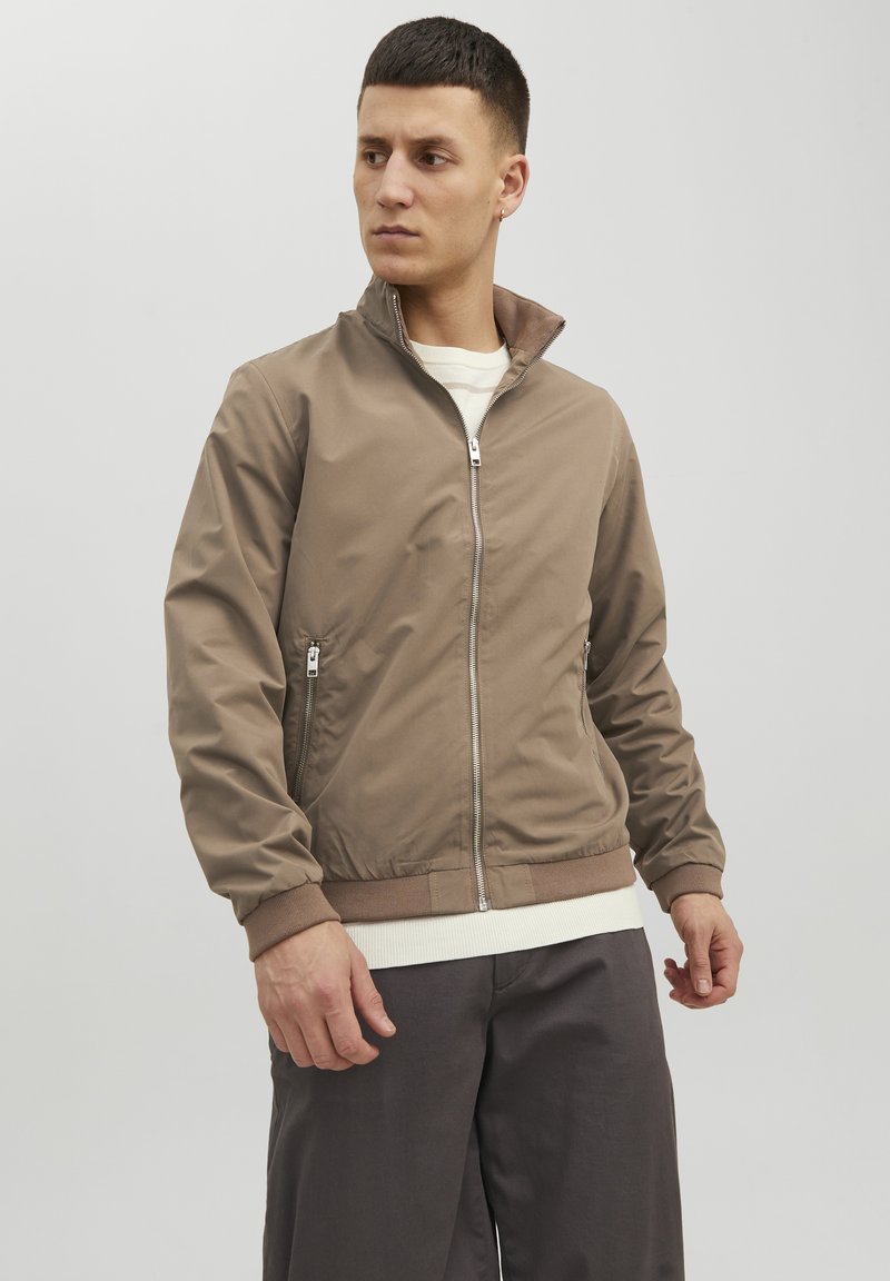 Jack & Jones JJERUSH HARRINGTON - Bomberjacks - dark brown