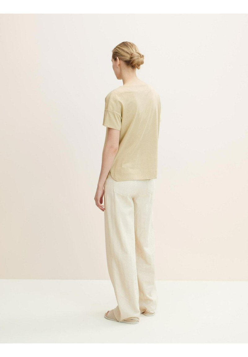 Damen T-Shirts | TOM TAILOR T-Shirt basic light moderate olive/oliv-meliert - WZ40487 Damen T-Shirts | TOM TAILOR T-Shirt basic light moderate olive/oliv-meliert - WZ40487