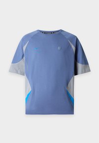 Неизбран, blue