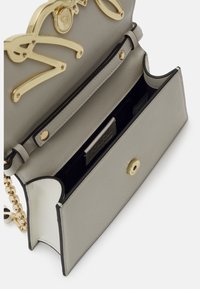 KARL LAGERFELD SIGNATURE SHOULDERBAG - Borsa a mano - off white