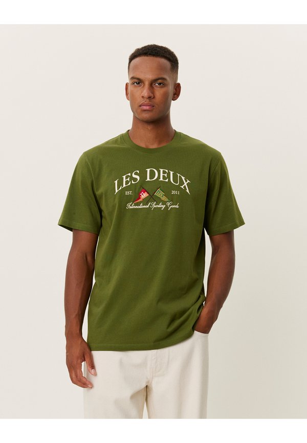 IVY LEAGUE - Print T-shirt