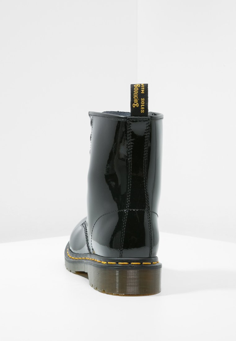 dr martens eye boot lamper