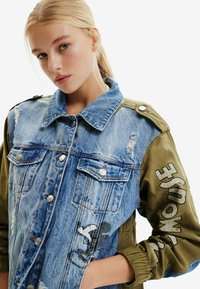 Desigual DISNEY'S MICKEY MOUSE - Traper jakna - green