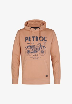 Sudadera con capucha de color melocotón, con un bolsillo tipo canguro en el frente, gráfico de motocicleta impreso en azul y texto, y capucha ajustable con cordón.