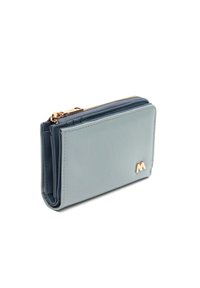 Portafoglio blu in pelle con chiusura a zip, caratterizzato da una finitura testurizzata e un accento logo dorato sul davanti. Forma rettangolare compatta.