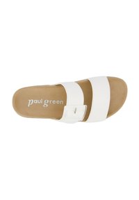 Witte slip-on sandaal met twee brede banden, een decoratieve sluiting en een voetbed in natuurlijke kleur. Gladde synthetische material met een platte zool.