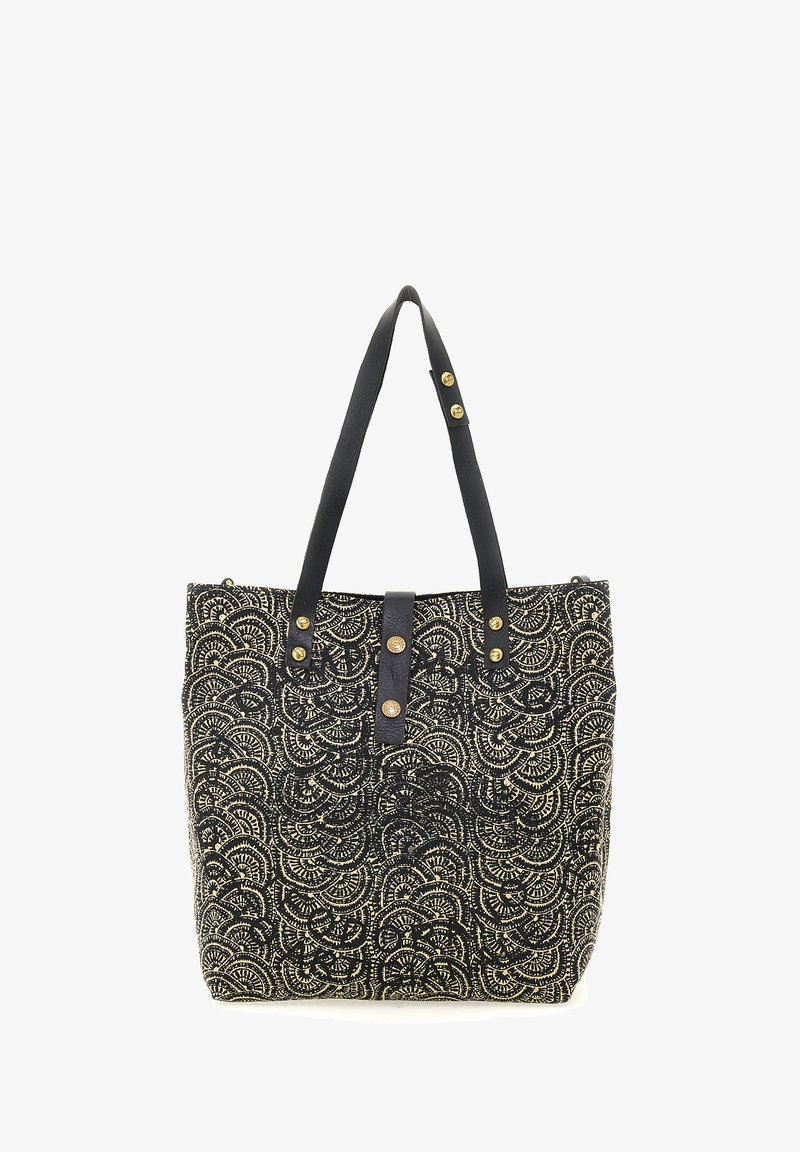 Borsa tote con motivo nero e oro, dotata di manici in pelle, chiusura con bottone e intricate decorazioni a spirale.