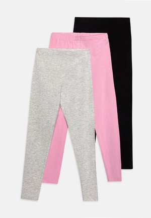 Drei Paar Leggings: grau meliert, pink und schwarz. Jede hat eine enge Passform mit einem dehnbaren Bund und einer weichen, baumwollähnlichen Textur.