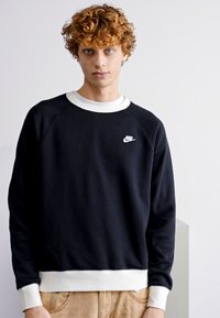 Nike Sportswear CLUB RAGLAN CREW - Sweatshirt - black/midnight navy/white