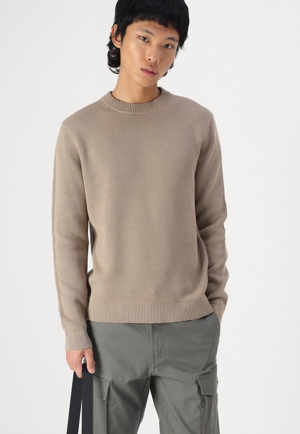 CORE REGULAR - Cargo trousers3