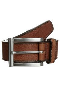 En brun läderbälte rullat ihop med en silverfärgad rektangulär metallspänne och synlig sömnad längs kanterna.