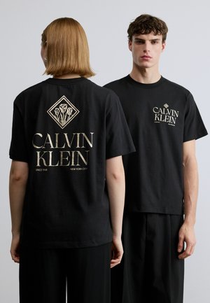 20S ROSES GRAPHIC TEE UNISEX - Potiskana majica - black